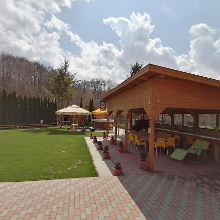 Pensiunea Colt Alb Băile Homorod Esterno foto