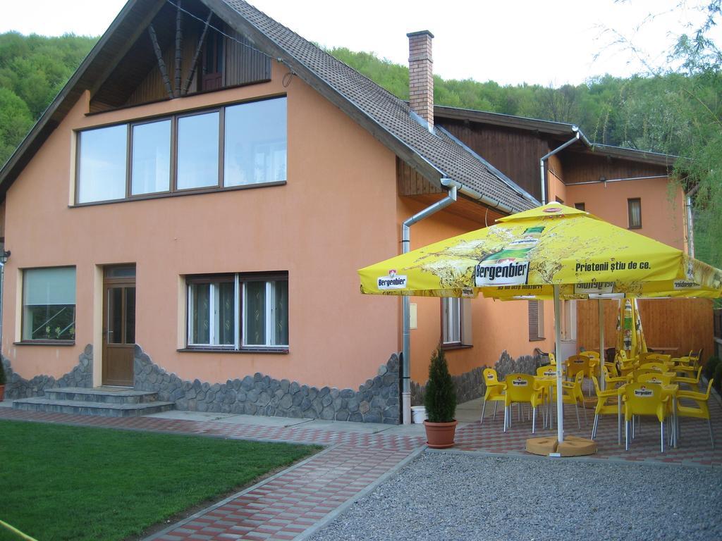 Pensiunea Colt Alb Băile Homorod Esterno foto